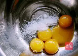 Latte Chiffon Cake (Eight-Inch) Recipe Illustration 2