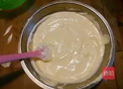 Illustration of how to make banana cake roll 6