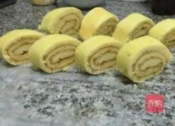 Illustration of how to make cake rolls 9