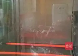 Illustration of how to make chiffon cupcakes 11