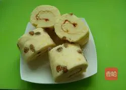 Raisin Cake Roll Recipe Illustration 12