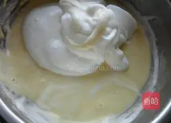 Strawberry Cake Roll Recipe Illustration 6