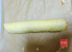 Illustration of how to make small cream cake rolls 16