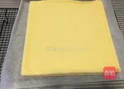 Illustration of how to make meat floss cake rolls 12