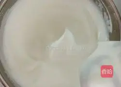 Illustration of how to make chiffon cupcakes 4