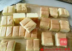 Illustration of how to make chiffon cake 9