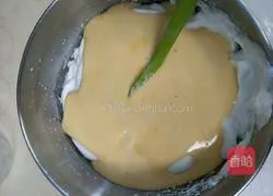 Blueberry Sesame Chiffon Cake Recipe Illustration 12