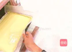 How to make yam rolls with green juice 9