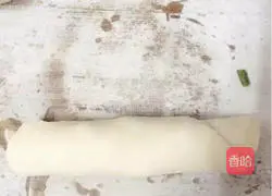 Illustration of how to make scallion pancakes 3