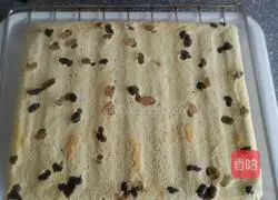 Illustration of how to make dense bean green tea cake rolls 16