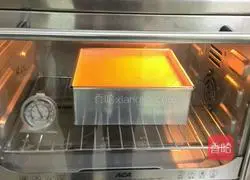 Illustration of how to make 10-inch coffee sponge cake 11