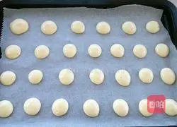 Illustration of how to make butter-free vegetarian biscuits 10