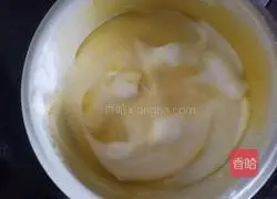 Six inches Illustration of how to make the perfect non-sweet chiffon cake 9