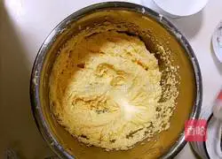 Illustration of how to make dried fruit pound cake 6