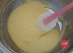 Camouflage chiffon meat floss cake roll recipe 3