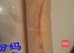 Illustration of how to make salad sauce cake rolls 6