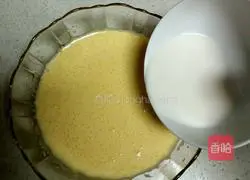 Illustration of how to make meat floss cake rolls 4