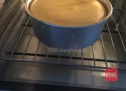 Illustration of how to make 8-inch native egg yogurt chiffon cake 16