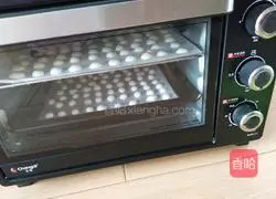 Illustration of how to dissolve egg white into beans 5