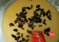 Raisin Cake Roll Recipe Illustration 6