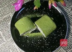 Illustration of how to make matcha honey bean towel roll 15