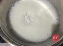 Illustration of how to make rice cooker chiffon cake 6