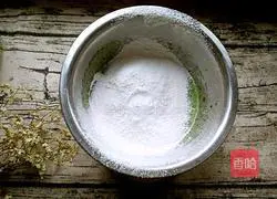 Spinach Chiffon Cake Recipe Illustration 6