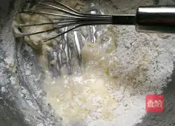 How to make Oreo Salted Cream Drip Cake Illustration 3