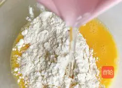 Illustration of how to make loofah egg cake 6