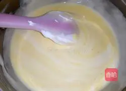 Illustration of how to make meat floss and seaweed cake rolls 8