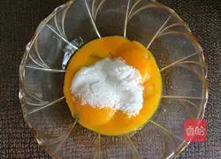 Illustration of how to make meat floss cake rolls 3