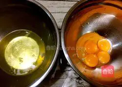 Illustration of how to make two-color chiffon cake (eight inches) 2