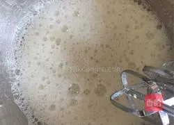 Illustration of how to make 8-inch cocoa chiffon cake 8