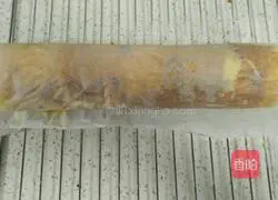 Illustration of how to make raisin cake rolls 20