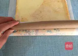 Illustration of how to make chive and meat floss cake rolls 17
