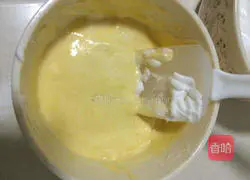 Illustration of how to make chiffon cake 9