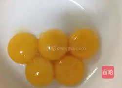 Chocolate Walnut Cake Roll Recipe Illustration 5