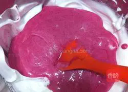 Honey Bean Matcha Red Velvet Cake Roll Recipe Illustration 10