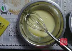 Illustration of how to make eight-inch chiffon cake 3