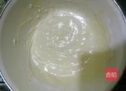 Banana Cheese Muffin Cake (12 Pieces) Recipe Illustration 5