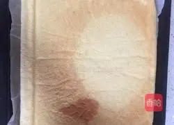 Illustration of how to make chive and meat floss cake rolls 13