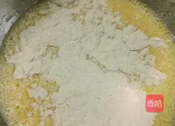 Strawberry Jam Cake Roll Recipe Illustration 5