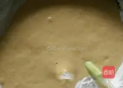 Illustration of how to make eight-inch chiffon cake 9