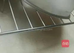 Illustration of how to make chiffon cake 15