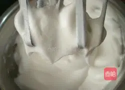 Illustration of how to make eight-inch yogurt chiffon cake 2