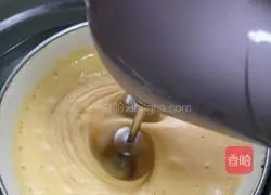Illustration of how to make a 6-inch sponge cake without oil 5