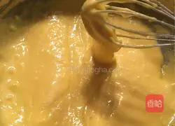 Illustration of how to make eight-inch chiffon cake 7