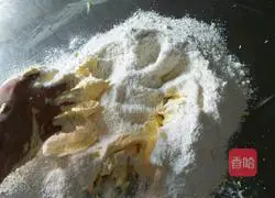 Illustration of how to make coconut pancakes 2