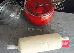 Strawberry Cake Roll Recipe Illustration 10