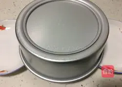 Illustration of how to make eight-inch chiffon cake 15